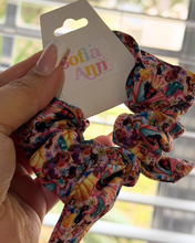 Load image into Gallery viewer, Scrunchies