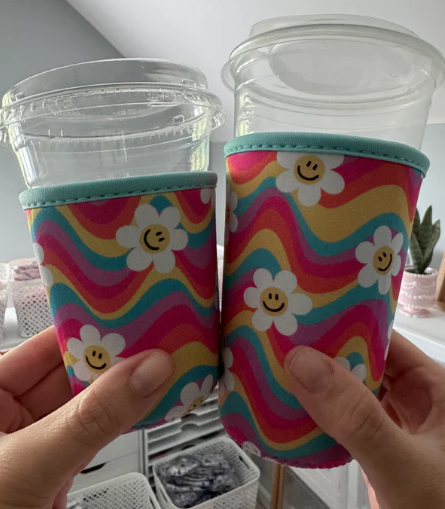 Wavy Daisy Coffee Sleeve